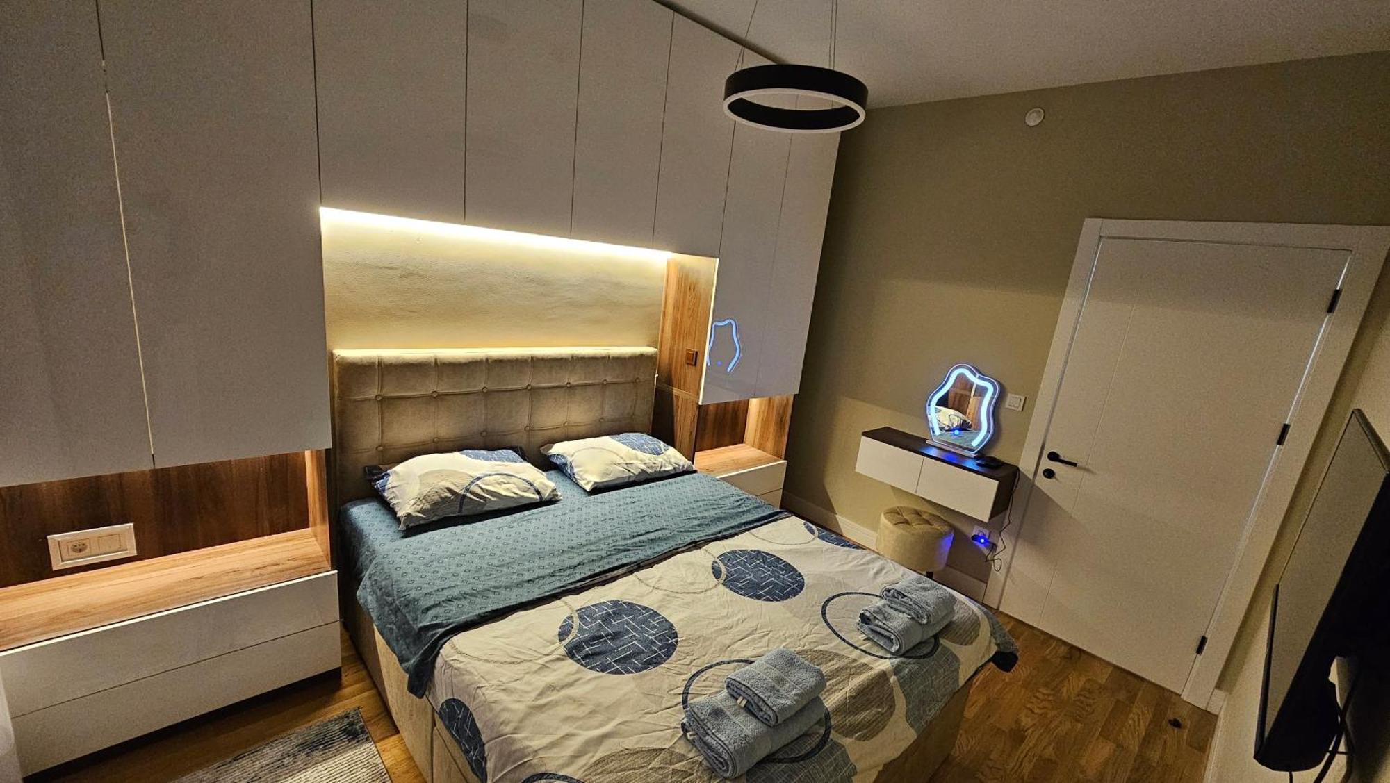 Anika Luxury Apartment At Diamond Center Скопье Экстерьер фото