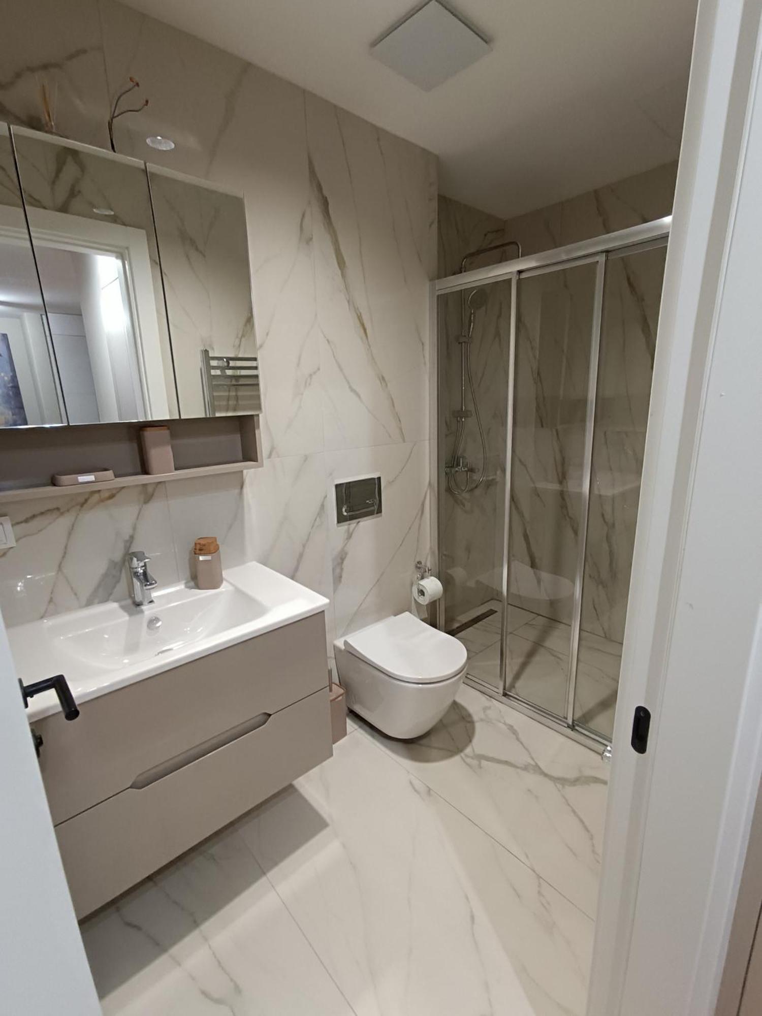 Anika Luxury Apartment At Diamond Center Скопье Экстерьер фото