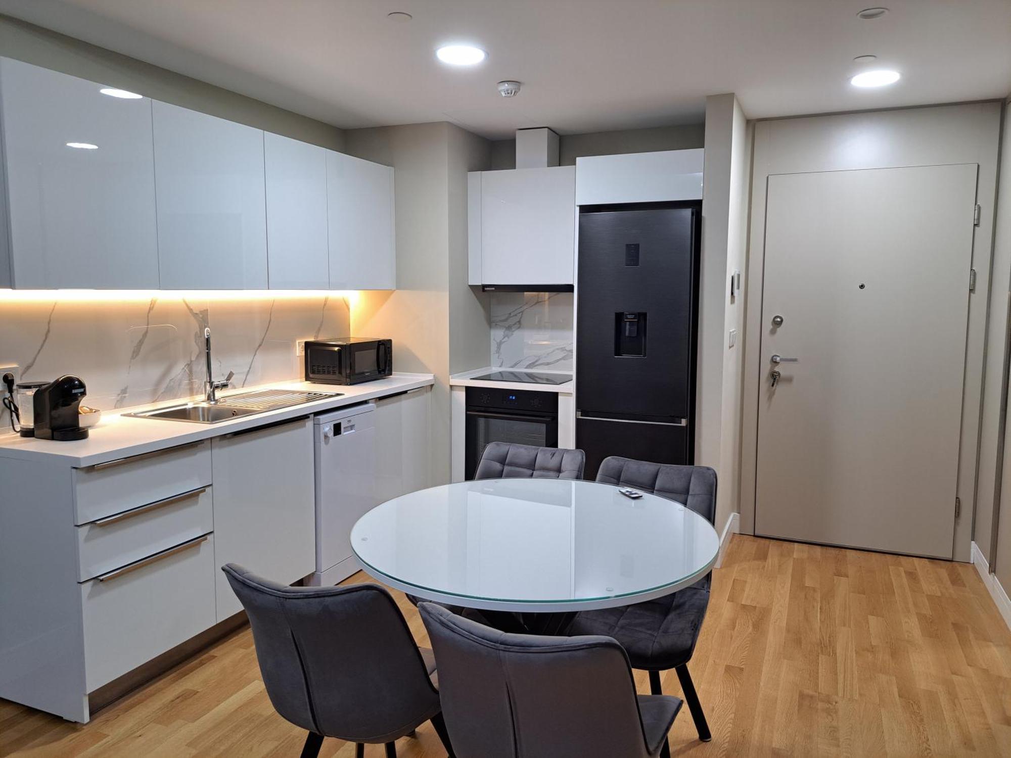 Anika Luxury Apartment At Diamond Center Скопье Экстерьер фото