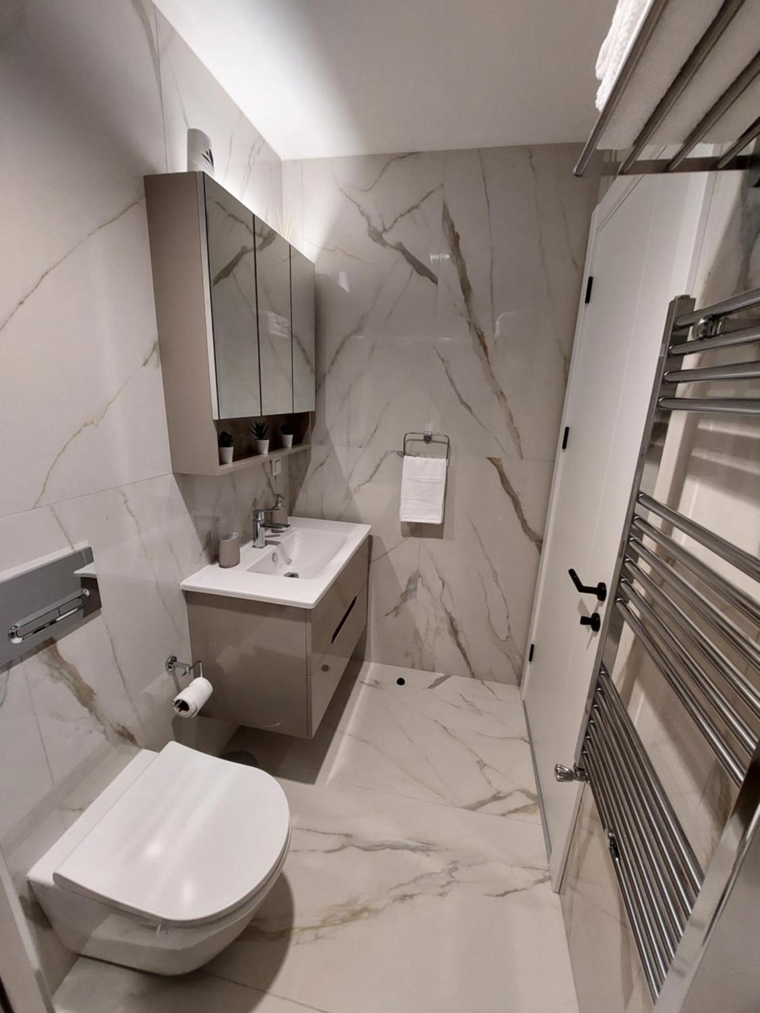 Anika Luxury Apartment At Diamond Center Скопье Экстерьер фото
