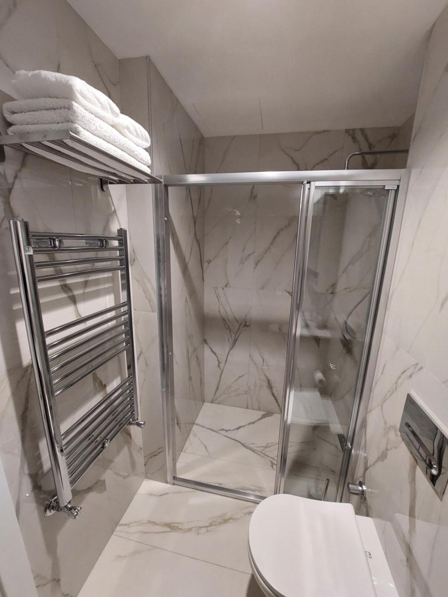 Anika Luxury Apartment At Diamond Center Скопье Экстерьер фото